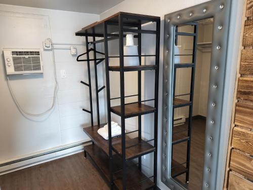 Standard Double Room at Bel Aire Motel Missoula, photo 2