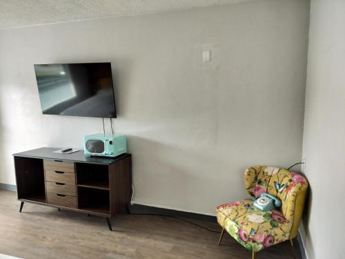 Standard Double Room at Bel Aire Motel Missoula, photo 3