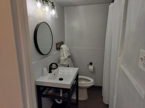 Standard Double Room at Bel Aire Motel Missoula, photo 4