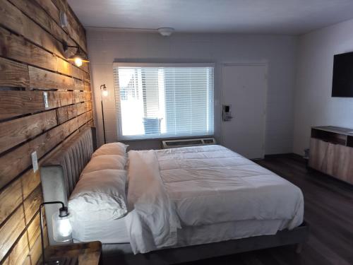 Three-Bedroom Suite at Bel Aire Motel Missoula, photo 5