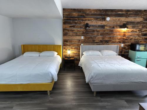 Two-Bedroom Suite at Bel Aire Motel Missoula, photo 3